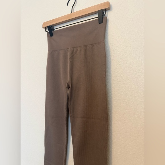 Madewell MWL Seamless 7/8 Leggings - Picture 2 of 5